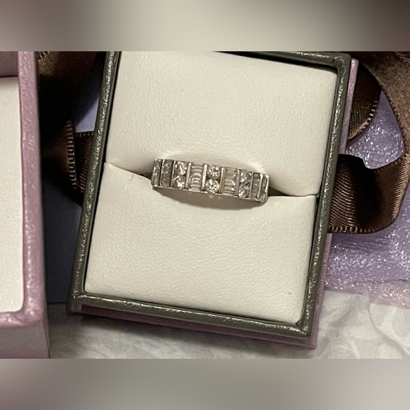 ❤️SOLD❤️ MICHAEL HILL 10ct White Gold with 1ct Diamond Baguette Ring - Picture 1 of 6